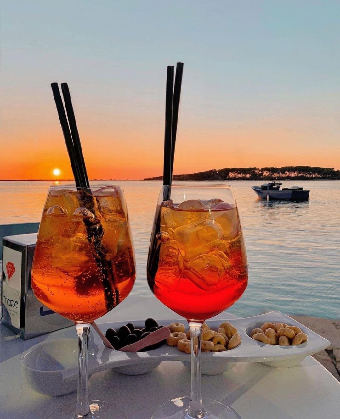 Aperitivo experience by the Italian coast